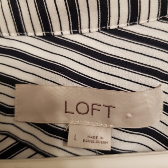 Loft women's size Large dark blue and white striped blouse, New - Picture 4 of 6